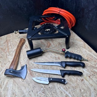 Set macelarie 7 piese, Toporisca, Arzator, Pirostrie 40x40 m, Furtun gaz, 3 Cutite otel inox, ideal camping