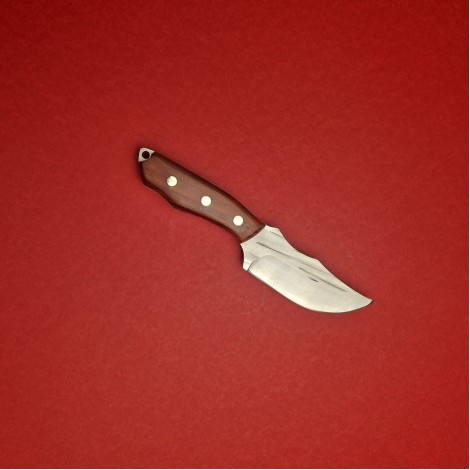 Set 5+1 piese Macelarie: Toporisca YinYang, Cuțit înjunghiat doua taisuri, 2 cuțite otel inox si Satar + cadou: Cutit tip briceag Set 5+1 piese Macelarie: Toporisca YinYang, Cuțit înjunghiat doua taisuri, 2 cuțite otel inox si Satar + cadou: Cutit tip briceag