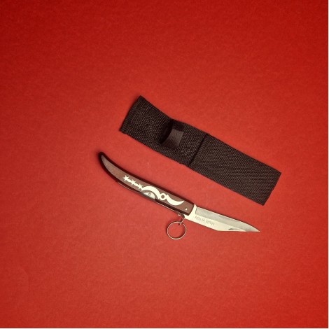 Set 5+1 piese Macelarie: Toporisca YinYang, Cuțit înjunghiat doua taisuri, 2 cuțite otel inox si Satar + cadou: Cutit tip briceag Set 5+1 piese Macelarie: Toporisca YinYang, Cuțit înjunghiat doua taisuri, 2 cuțite otel inox si Satar + cadou: Cutit tip briceag