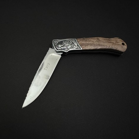 Cutit camping tip Briceag Tiger 20cm, lama otel inox, maner metal+abs, cu husa, maro Cutit camping tip Briceag Tiger 20cm, lama otel inox, maner metal+abs, cu husa, maro