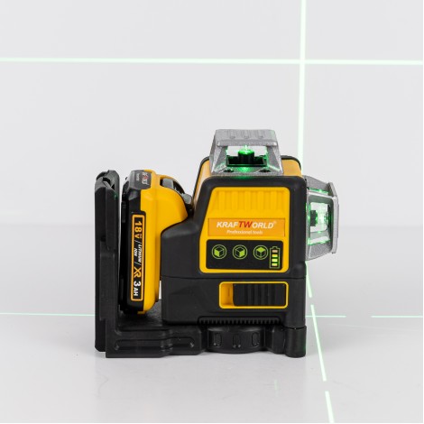 Nivela laser verde 3D Kraftworld, 2 acumulatori 18V 3Ah, 3 fascicule Nivela laser verde 3D Kraftworld, 2 acumulatori 18V 3Ah, 3 fascicule